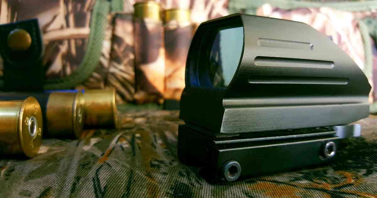 red dot holographic sight